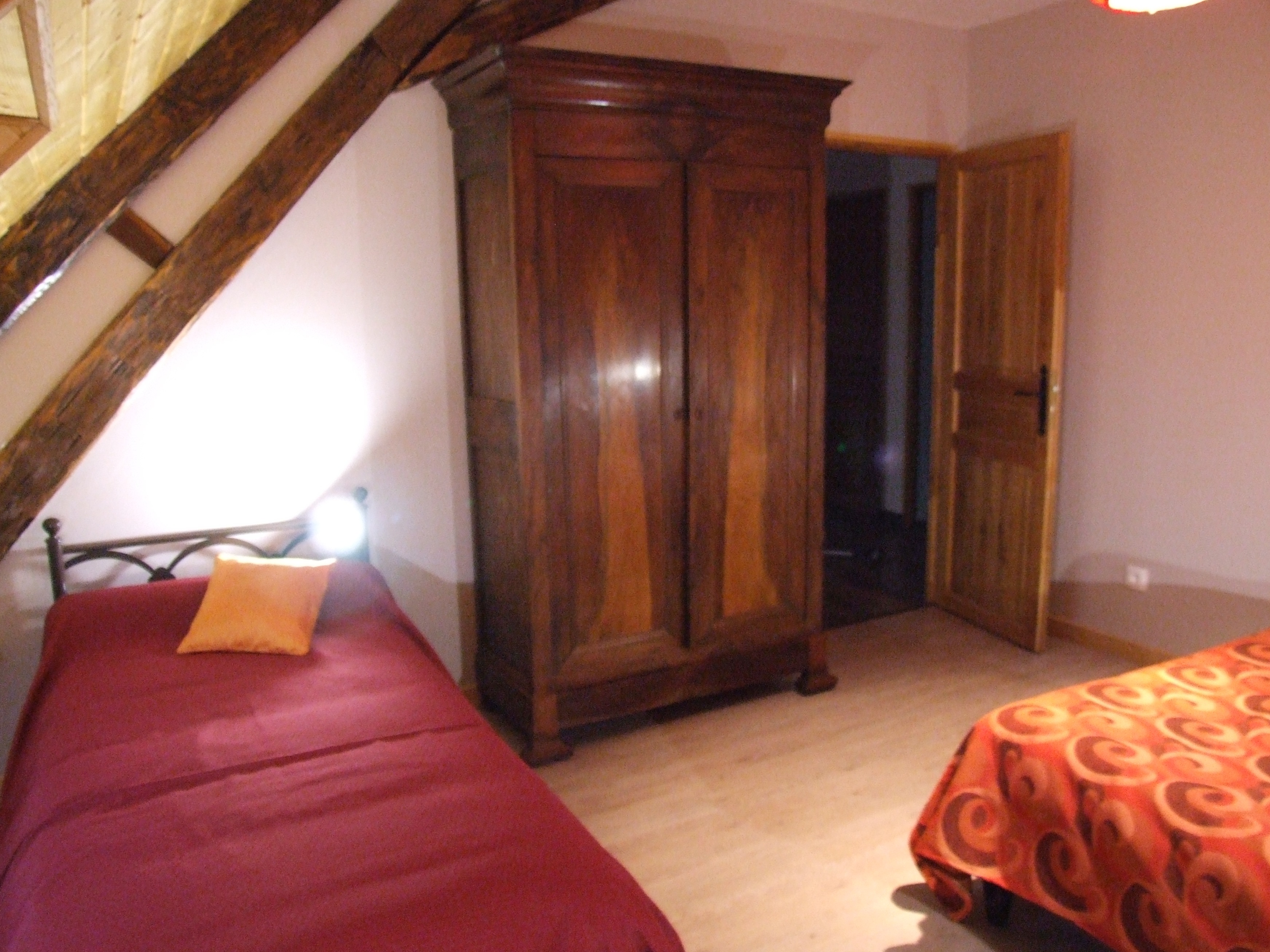 Chambre 2 lits 90 + 1 lit 140